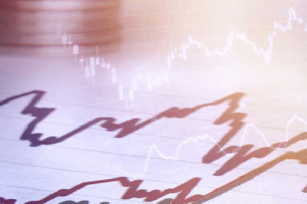 快讯：恒指高开0.09% 科指涨0.37% 科网股、黄金股普涨 锂电池概念高开